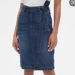 GAP 5 Pocket Belted Skirt - Dark Wash- missing belt